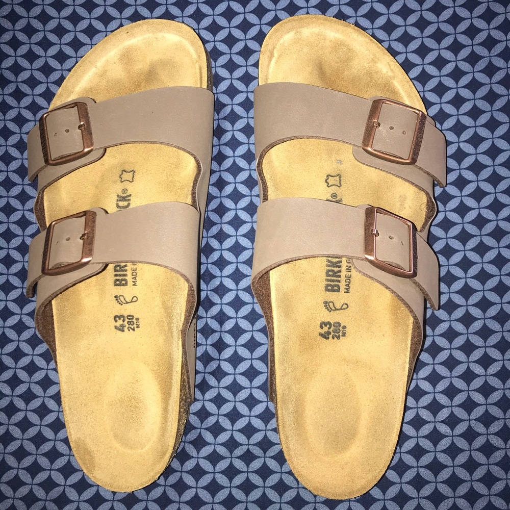 Size 43 regular width Arizona Birkenstock sandals